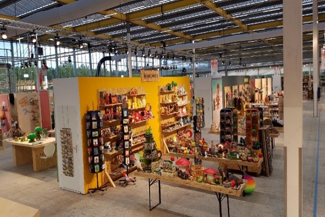 afbeelding-met-gebouw-grond-markt-automatisch-ge